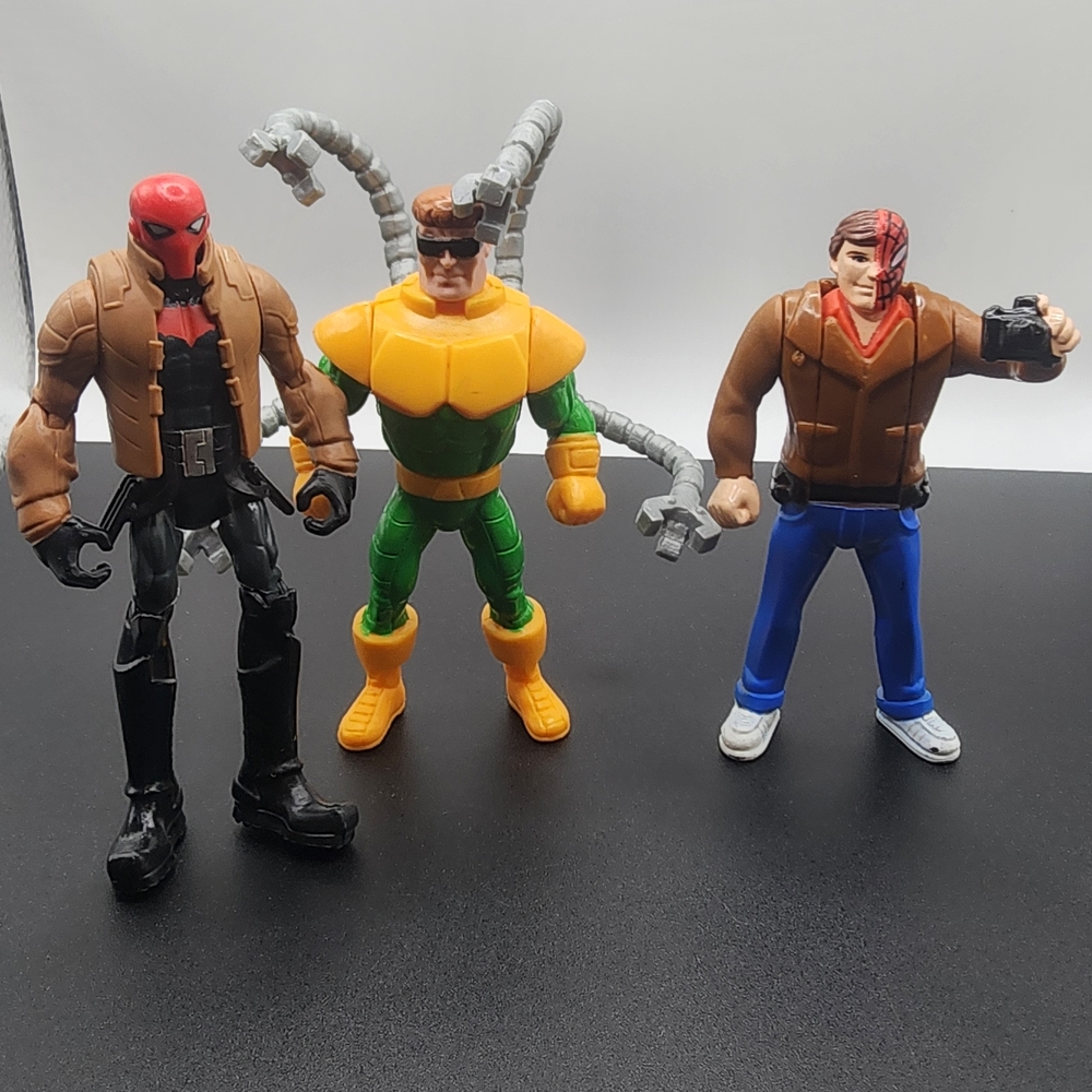 Vint Action Figure Lot:2013 Red Hood, 1995 Doc Ock & Spider-Sense Peter Parker